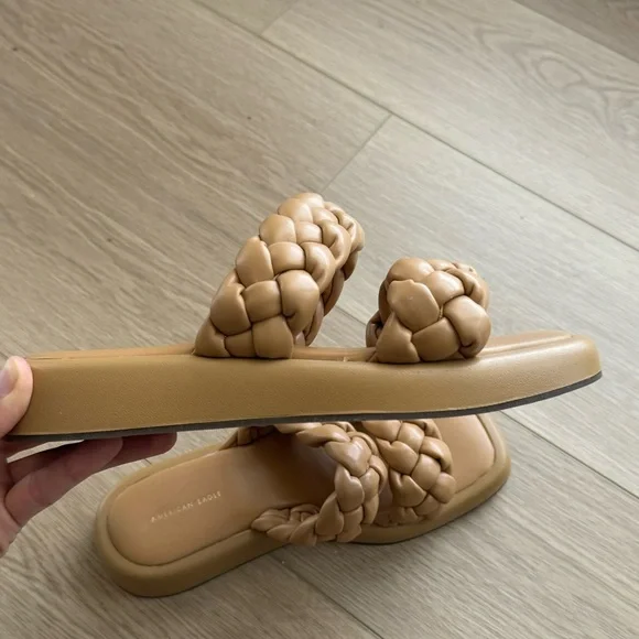 American Eagle Nude/Tan Braided Puff Sandals 9 - Picture 8 of 9